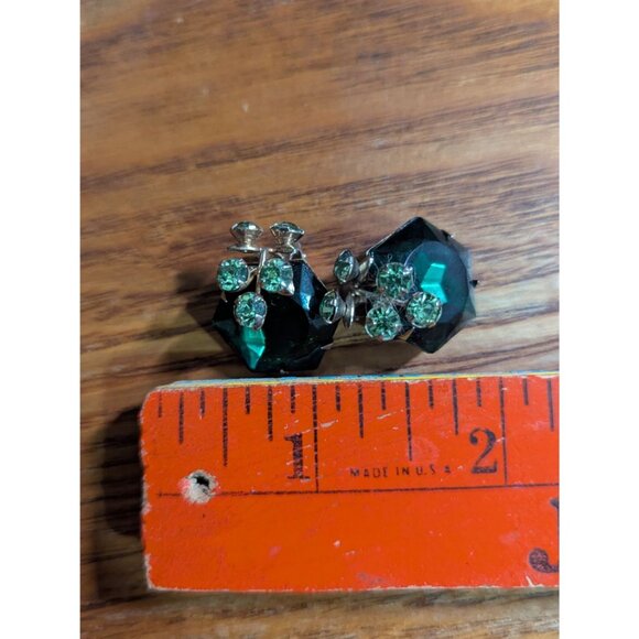 Vintage Emerald Green Crystal Clip-On Earrings With Shamrock Design Gold Tone - Picture 4 of 6